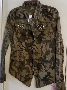 Camouflage Utility Jacket with Studded Pockets - Olive Camo